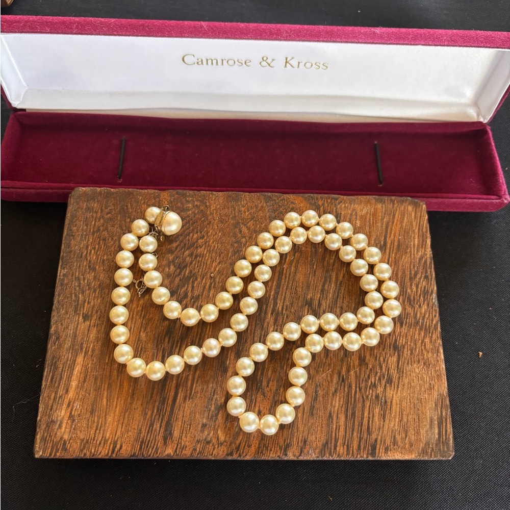 Vintage Pearl Necklace